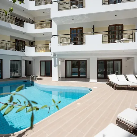 Aparthotel Artemis 4*