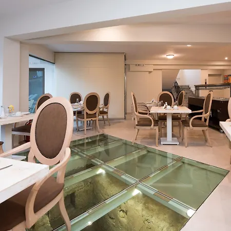 Apartmanhotel Artemis 4*