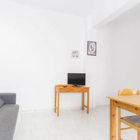 Ξενοδοχείο με διαμερίσματα Artemis Χερσόνησος