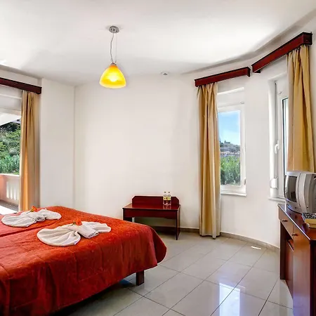 Artemis Apartmanhotel Herszonisszosz