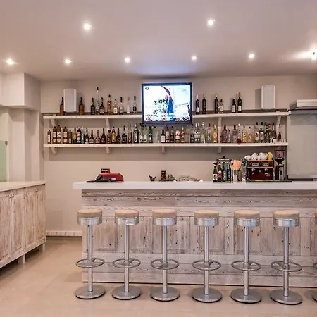 Apart-hotel Artemis Hersonissos (Crete)