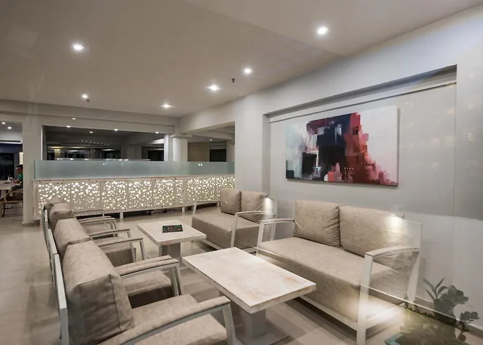 Artemis Aparthotel 4*