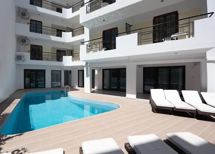 Aparthotel Artemis 4*